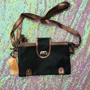 Gold Coast Brown & Bronze Women's Purse!! NWT 3 ZIPPERED POCKETS!
